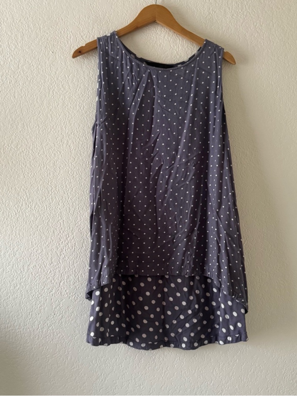 Moyuru polka dot high low hem blouse